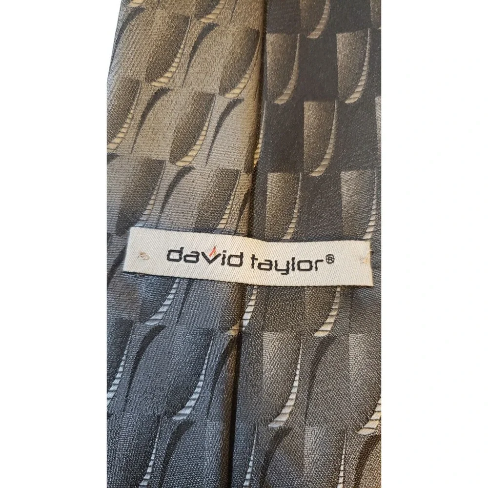 David‎ Taylor Designer Polyester Tie Gray Geometric Necktie Made in USA Business